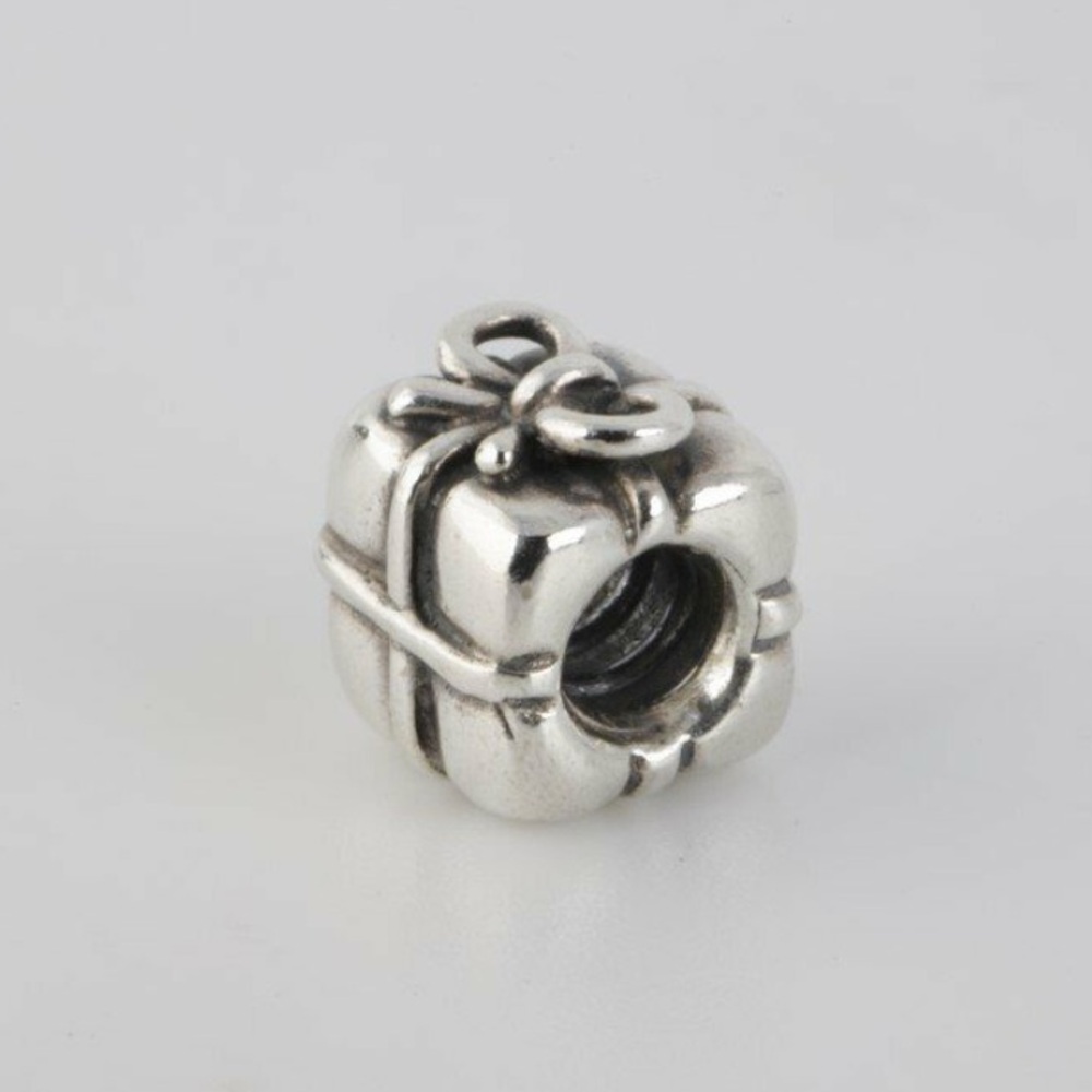 Pandora Charm ✨ Present Gift Silver Charm